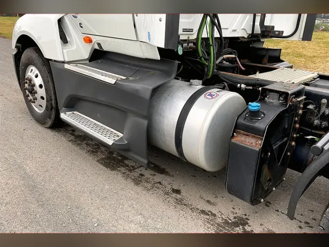 2021 INT LT625 6x4d76bcb0bcac1e170b32c681e07272644