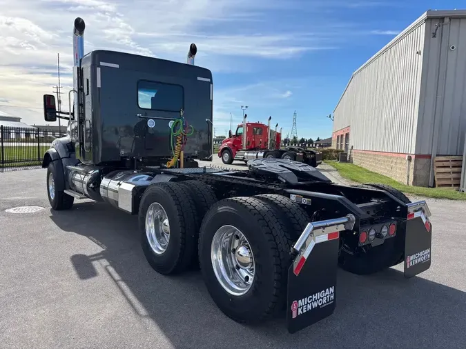 2026 Kenworth T880