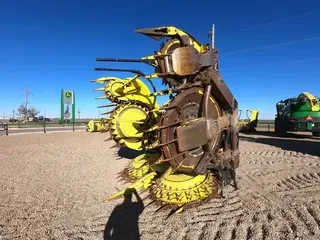 2019 John Deere 770