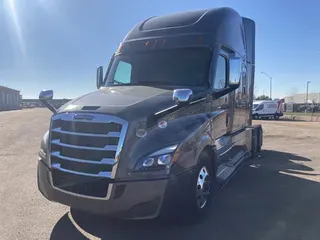 2025 Freightliner New Cascadia