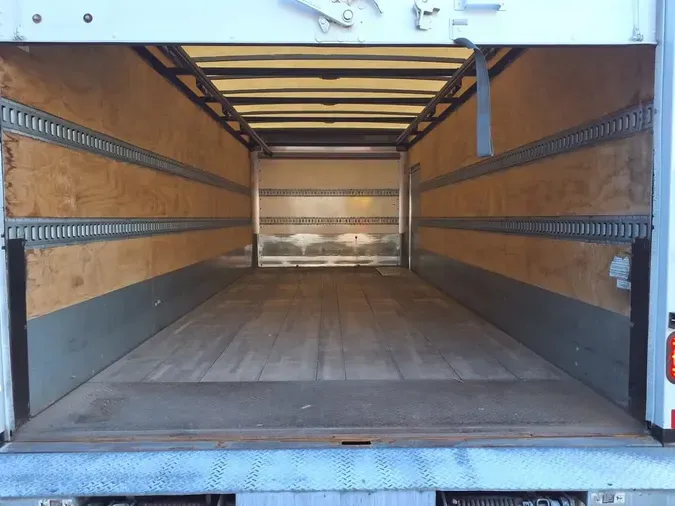 2019 NAVISTAR INTERNATIONAL 4300 SBA