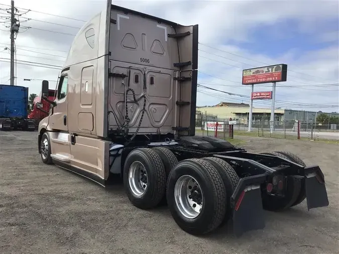 2021 FREIGHTLINER CA126