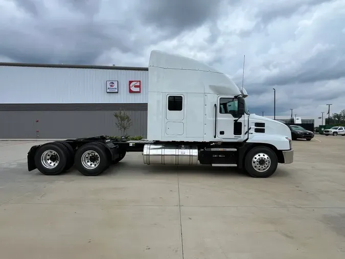 2025 MACK AN64T70