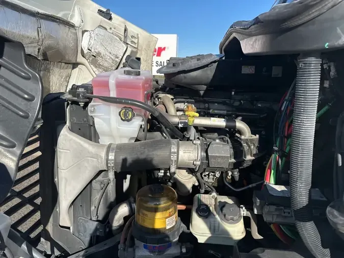 2017 FREIGHTLINER CASCADIA 113