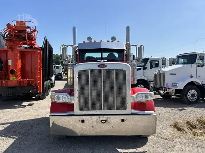 2016 PETERBILT 389