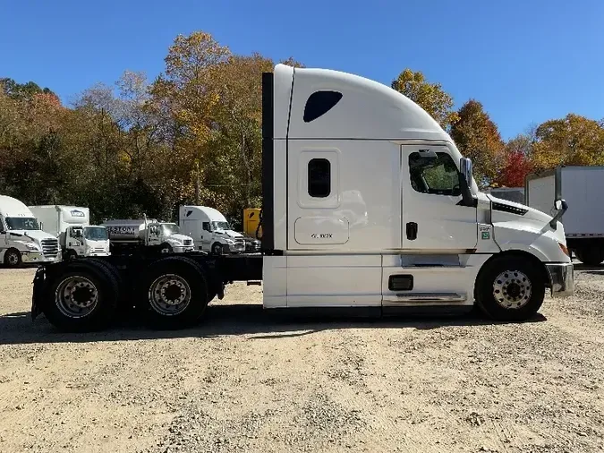 2021 Freightliner T12664ST