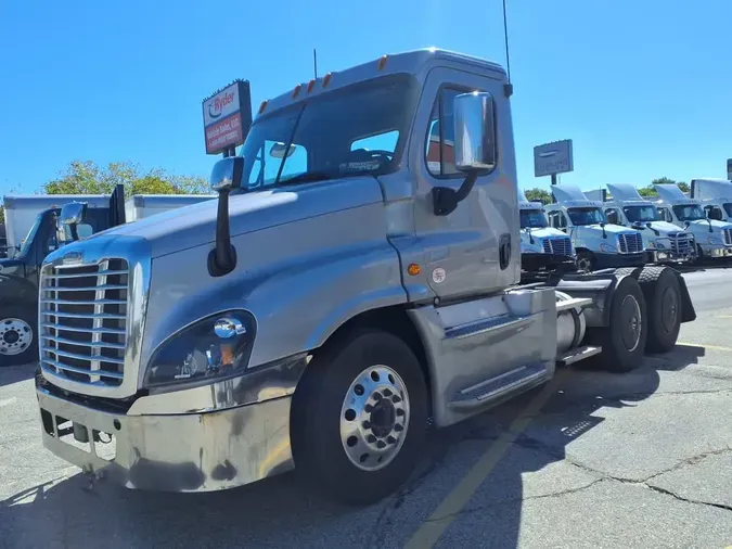 2019 FREIGHTLINER/MERCEDES CASCADIA 125d77ea001ef0b7bd425a20848eef84208
