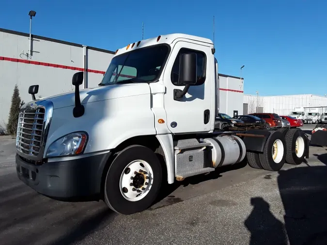 2017 FREIGHTLINER/MERCEDES CASCADIA 125d7874cb1552f81248d4334f4896bf93a