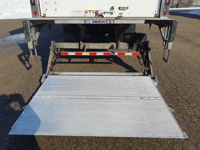 2019 FREIGHTLINER/MERCEDES M2 106