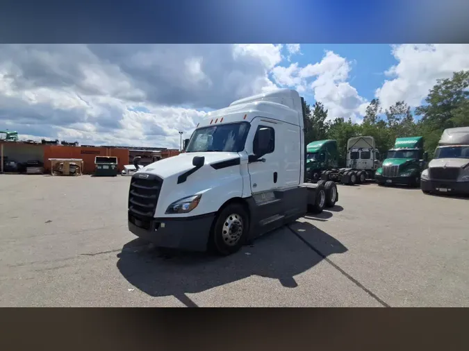2022 Freightliner Cascadia 126d7921623a6f46a92657d64eb6c07ba72