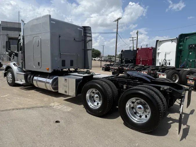 2021 Peterbilt 567