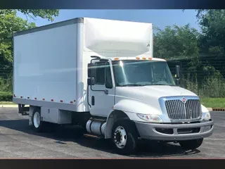 2019 INT 4300 SBA LP 4X2