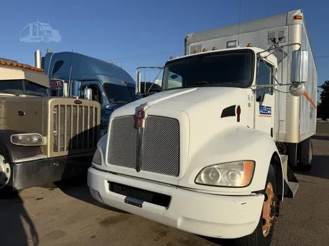 2010 KENWORTH T370