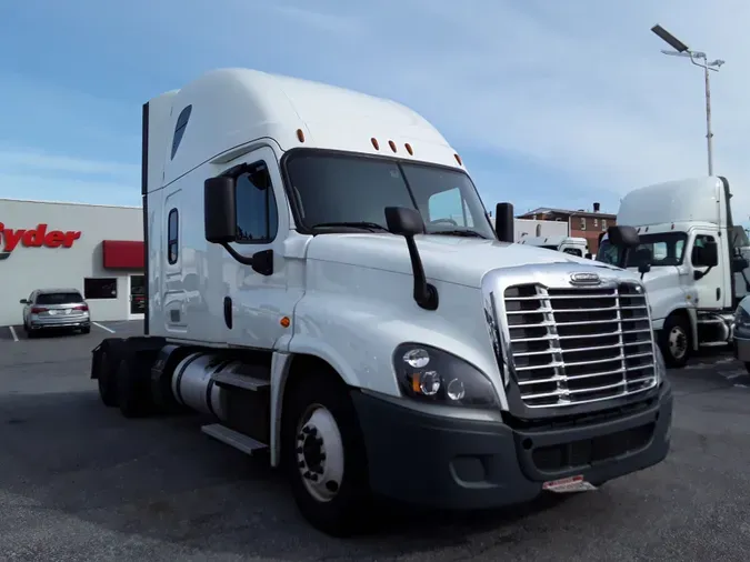 2020 FREIGHTLINER/MERCEDES CASCADIA 125