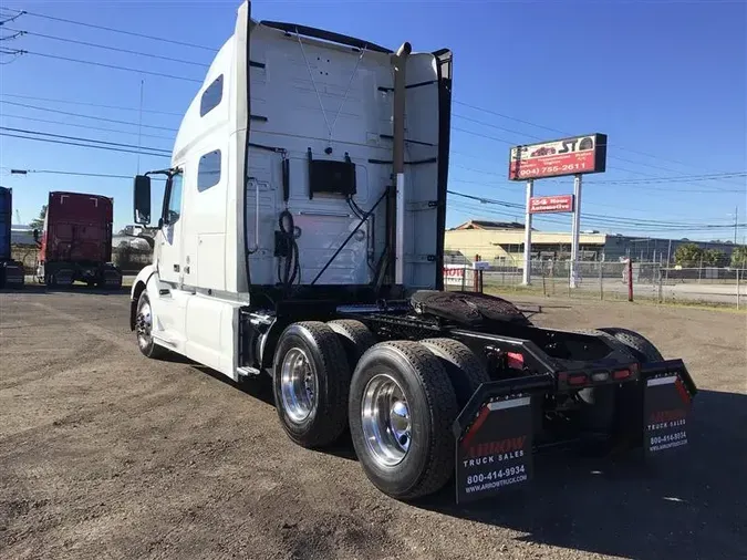 2022 VOLVO VNL64T760