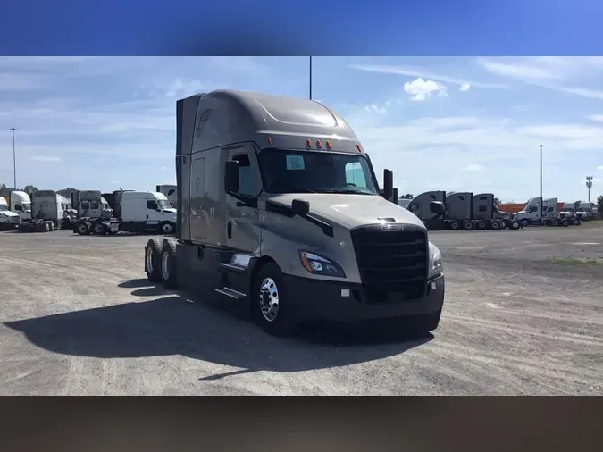 2021 Freightliner Cascadia 126d7a56d821e020925c5b25365ca7330bb
