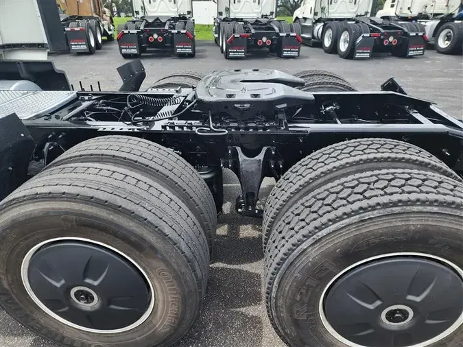 2022 INTERNATIONAL LT625