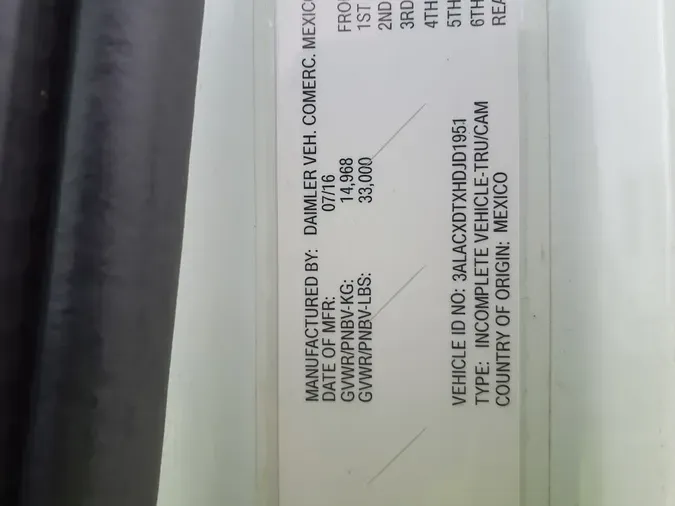 2017 FREIGHTLINER/MERCEDES M2 106