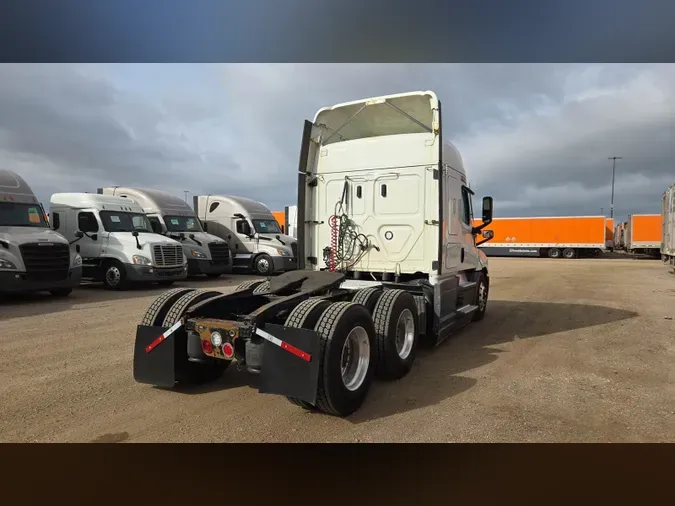 2022 Freightliner Cascadia 126