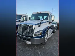 2018 FREIGHTLINER/MERCEDES CASCADIA 125