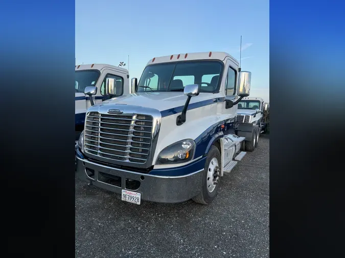 2018 FREIGHTLINER/MERCEDES CASCADIA 125d7ad88c65bf272567d007dbc1ca7bbf3