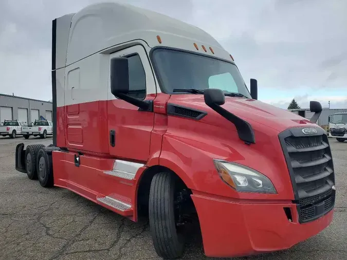 2020 FREIGHTLINER Cascadia 116