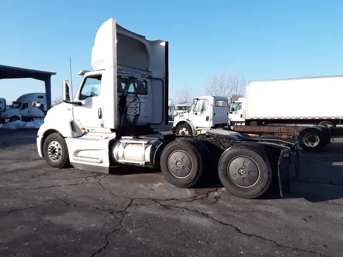 2022 NAVISTAR INTERNATIONAL LT625 DAYCAB T/Ad7b07febf2353af7717a442b87bfa585