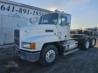 1999 MACK CH600