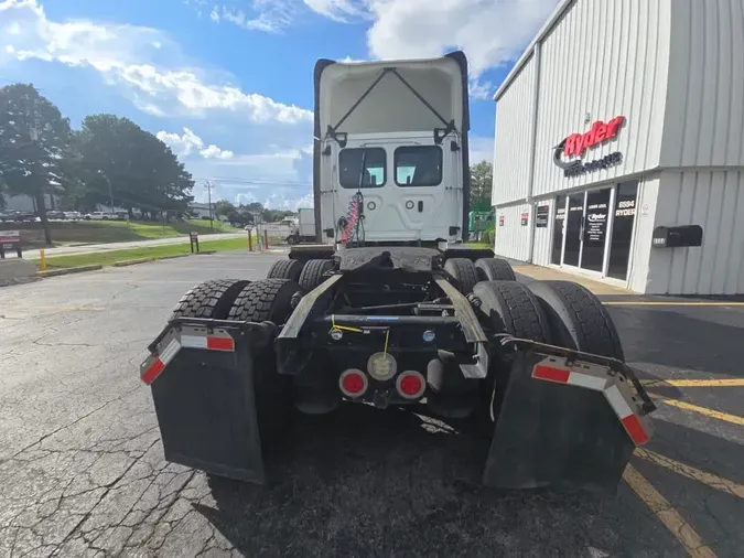 2019 FREIGHTLINER/MERCEDES CASCADIA 125d7b59b72f1741370d565d86040ed6ff8