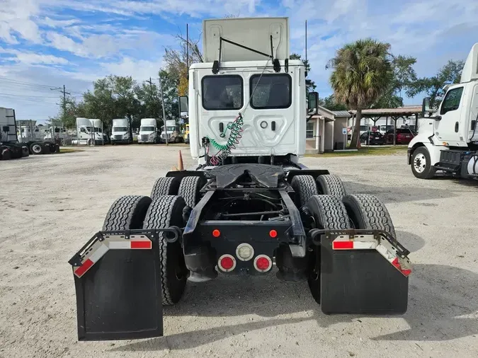 2018 FREIGHTLINER/MERCEDES CASCADIA 125
