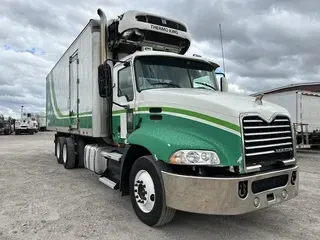 2015 MACK PINNACLE CXU613