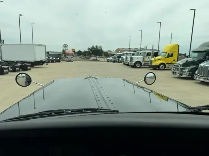 2022 Peterbilt 389d7ba63fdceec7e8a34d55cb72a4af40e