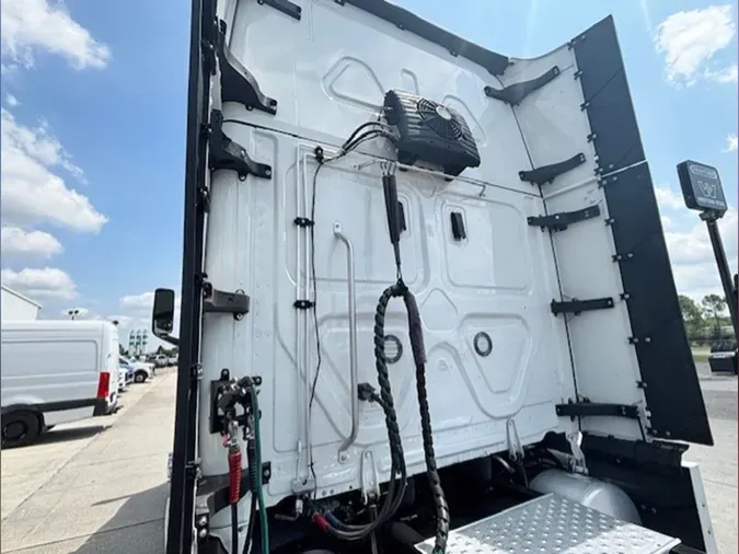 2023 Freightliner PT126SLP
