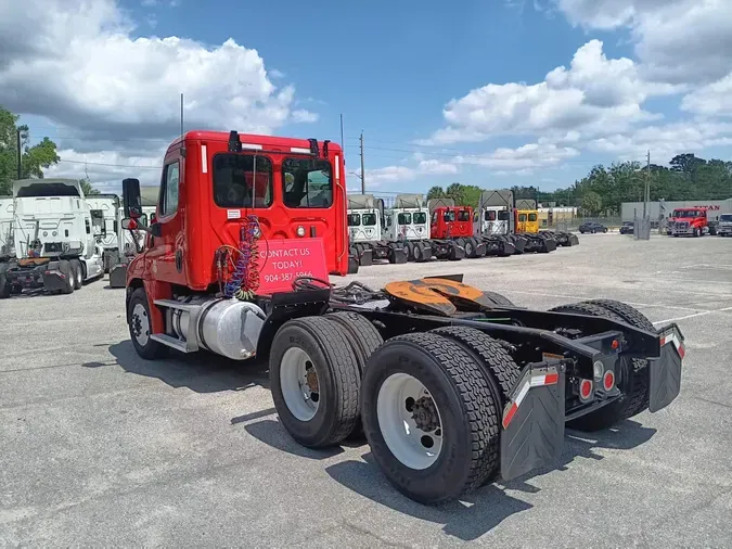 2019 FREIGHTLINER/MERCEDES CASCADIA 125