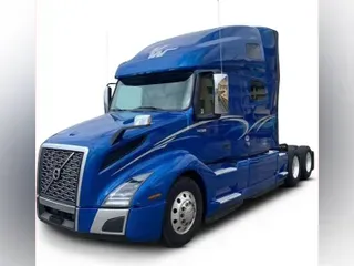 2023 Volvo VNL64T760