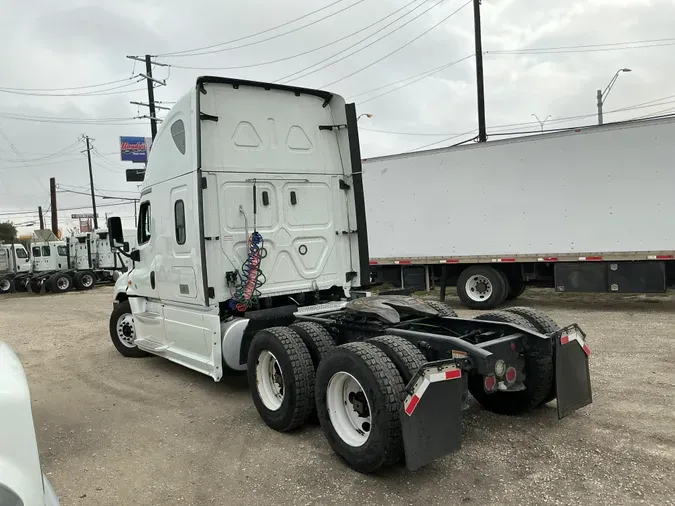 2019 FREIGHTLINER/MERCEDES CASCADIA 125