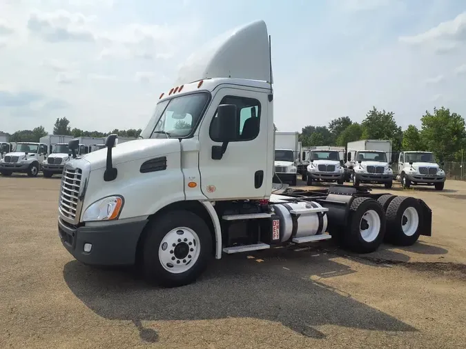 2019 FREIGHTLINER CASCADIA 113d7c14aa8ebec31bd2596579d449ac5c1