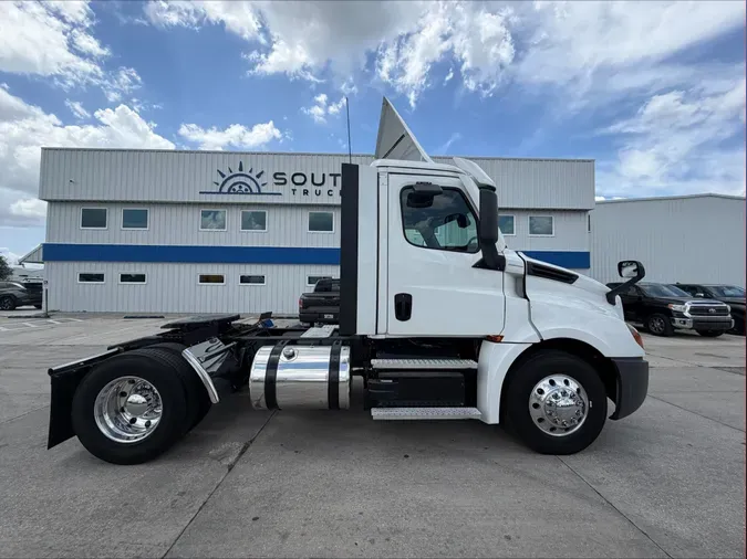 2022 Freightliner Cascadia 126d7c2a81a48d7296cd449a824db02d6ec