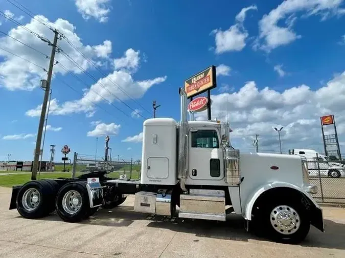 2024 Peterbilt 389