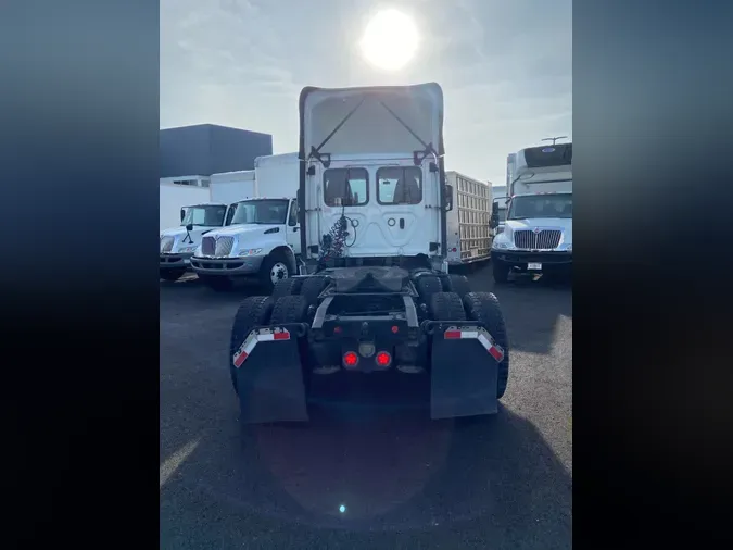 2019 FREIGHTLINER/MERCEDES CASCADIA 125d7c547d6f46ea1cf801cb395877d2100