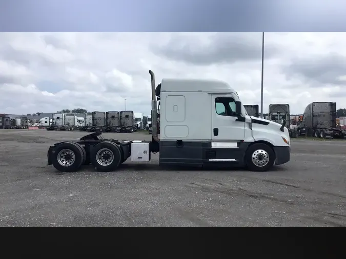 2022 Freightliner Cascadia 126d7c6baa7da3dae8f307a306963b022bb
