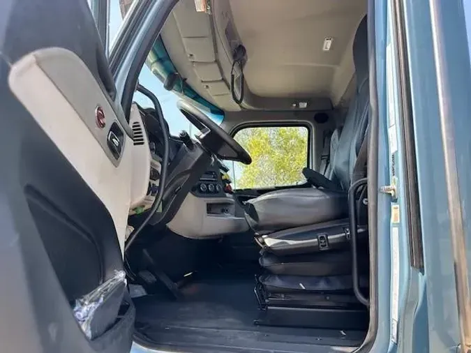 2022 Peterbilt 567
