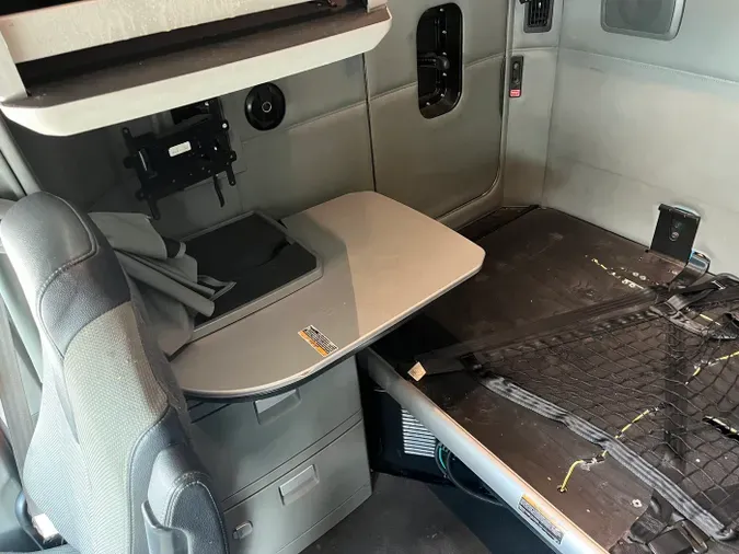2022 Kenworth T680