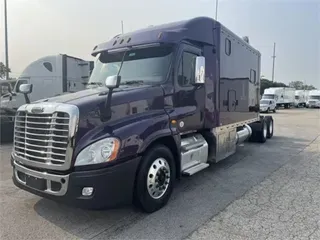 2015 Freightliner CASCADIA 125