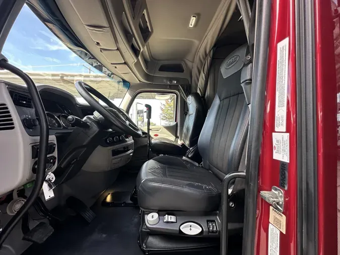 2022 Peterbilt 567