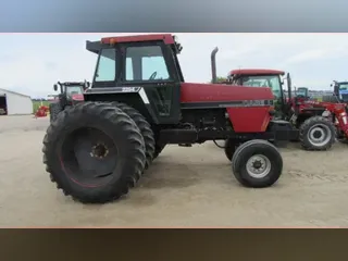 1986 Case IH 2294 2WD