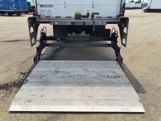 2018 FREIGHTLINER M2 106