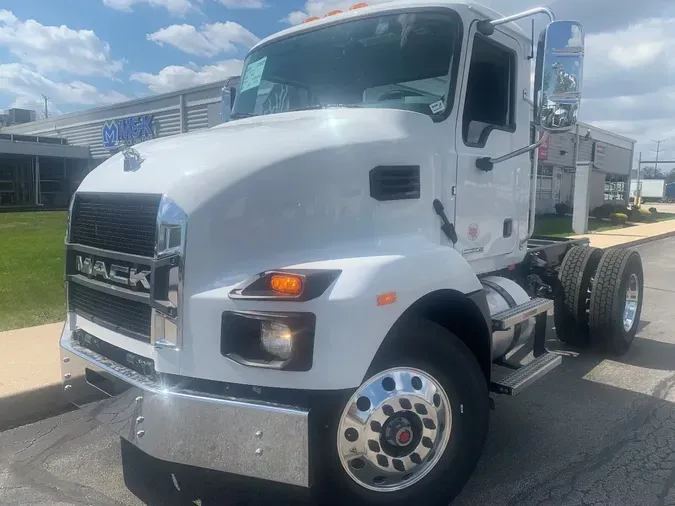 2026 MACK MD MD6 151 WB