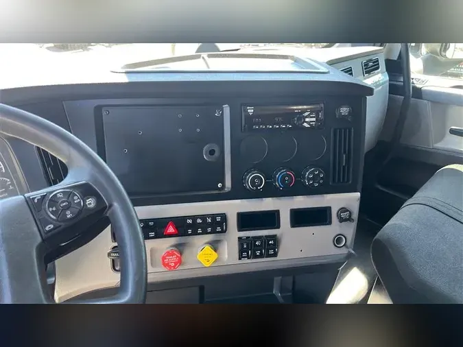 2019 FREIGHTLINER CA126
