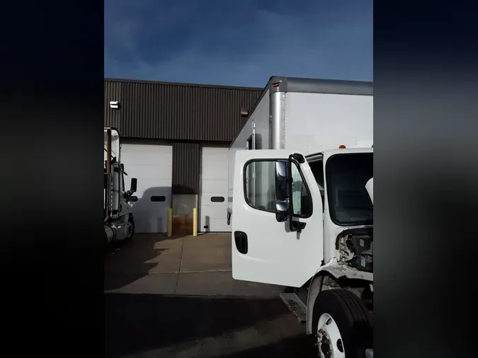 2016 FREIGHTLINER/MERCEDES M2 106